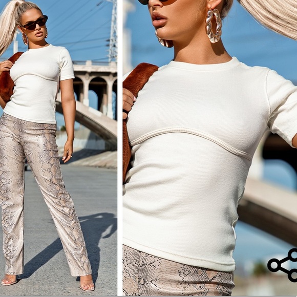 PrettyLittleThing Binding Detail Ribbed Knit Tee - Picture 1 of 5